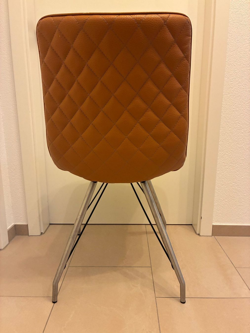Chaises: Stuhl senfgelb, Kunstleder – D'occasion à Frick par sandra037 2