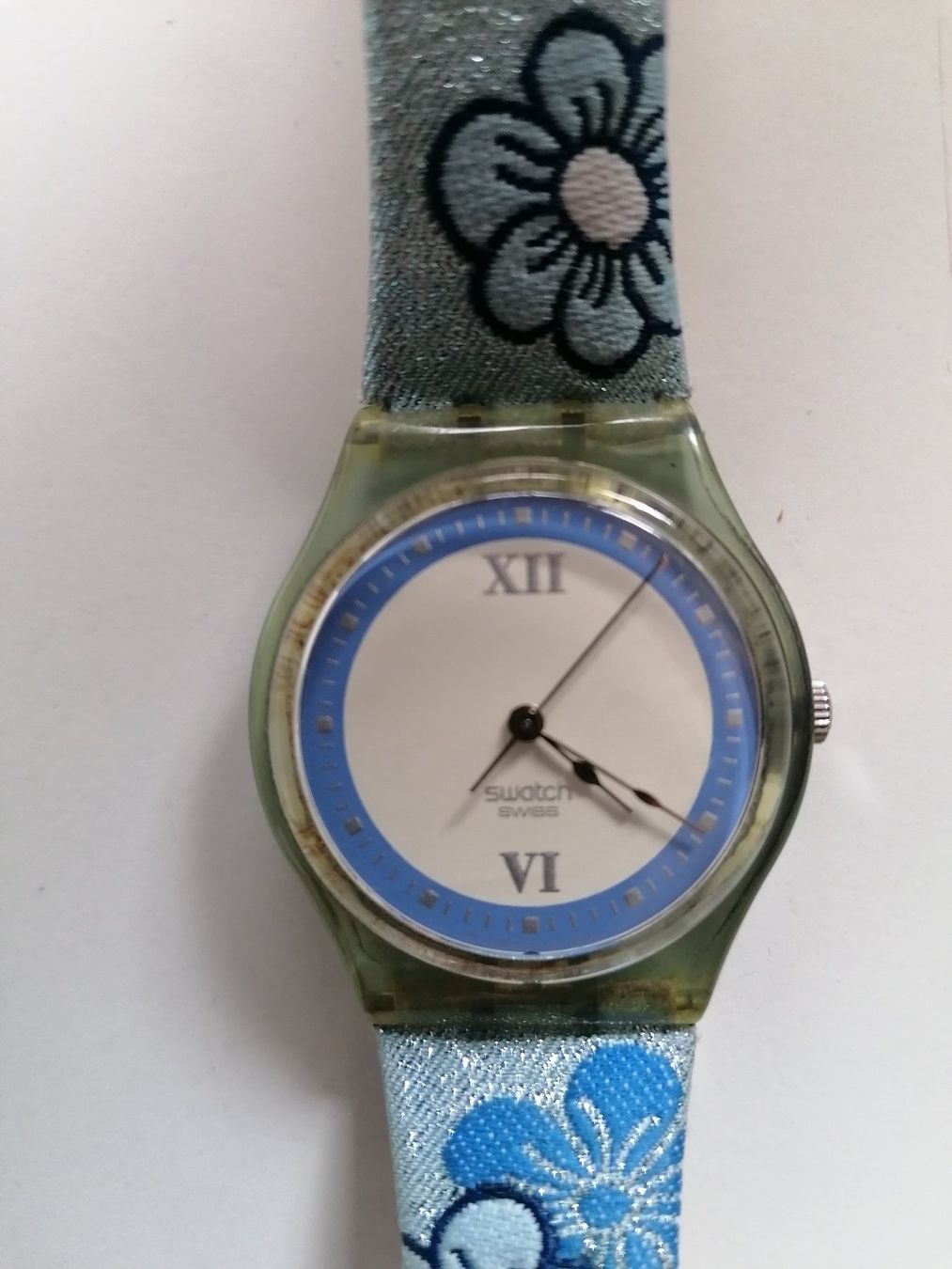 Swatch Orologi: Swatch von 2001, Nr. 242 – Usato da Bottmingen venduto da dah_cfj9