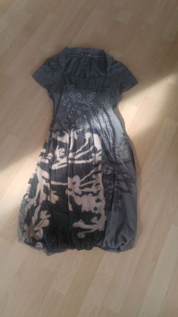Kleid von 2026, Gr. 2 od. 38