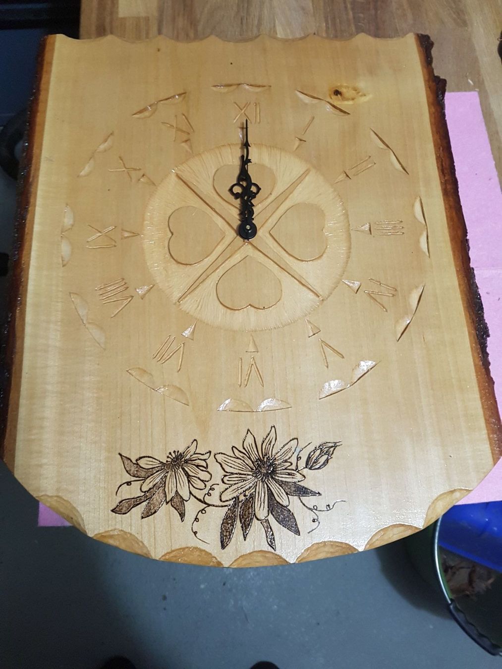 Articoli in legno: Uhr lindenholz geschnitzt – Nuovo (secondo la descrizione) da Siebnen venduto da Holzwork75