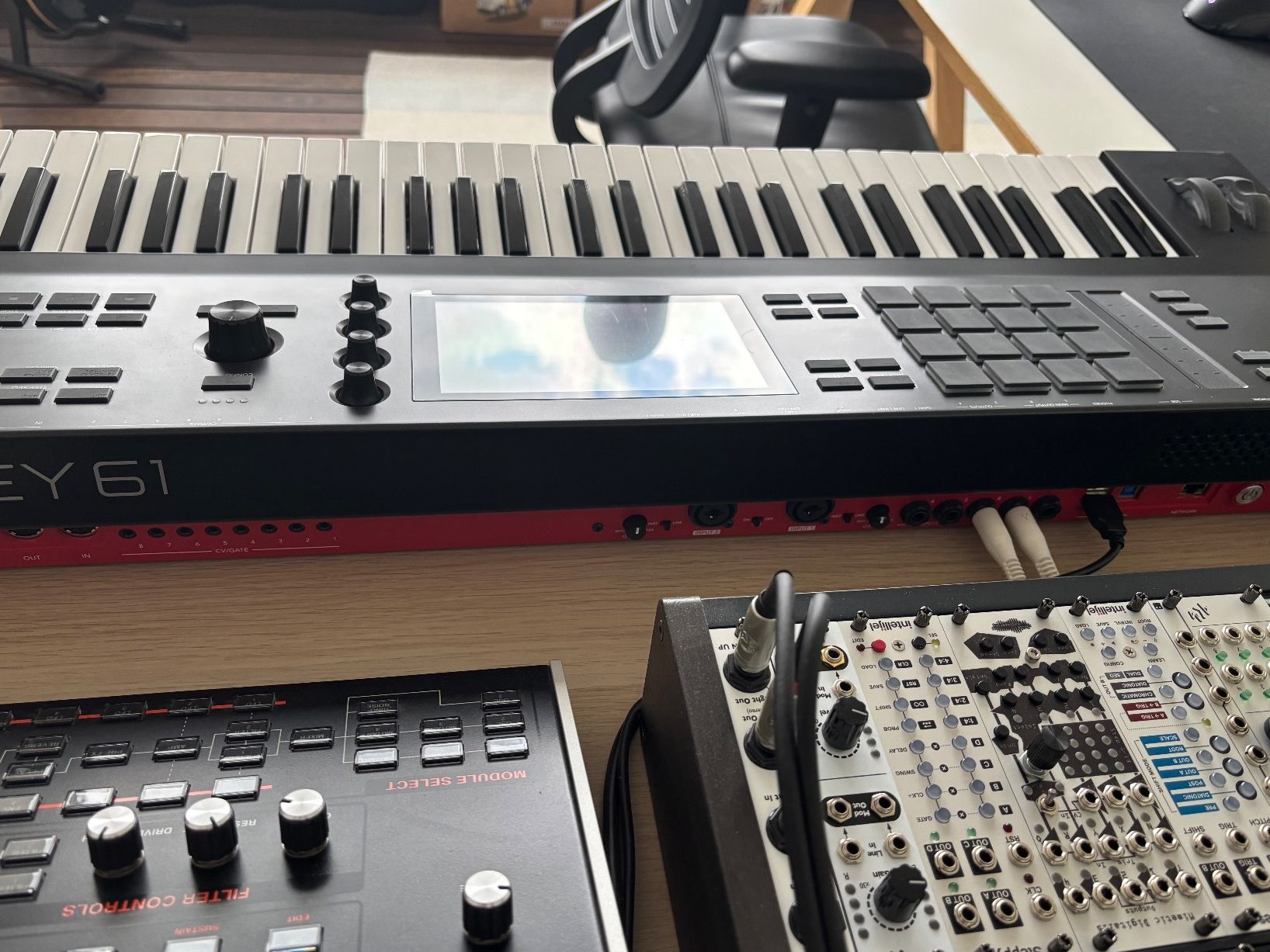 Akai Strumenti musicali: Akai MPC Key 61 keyboard workstation – Usato da Zug venduto da and_xg5m 4