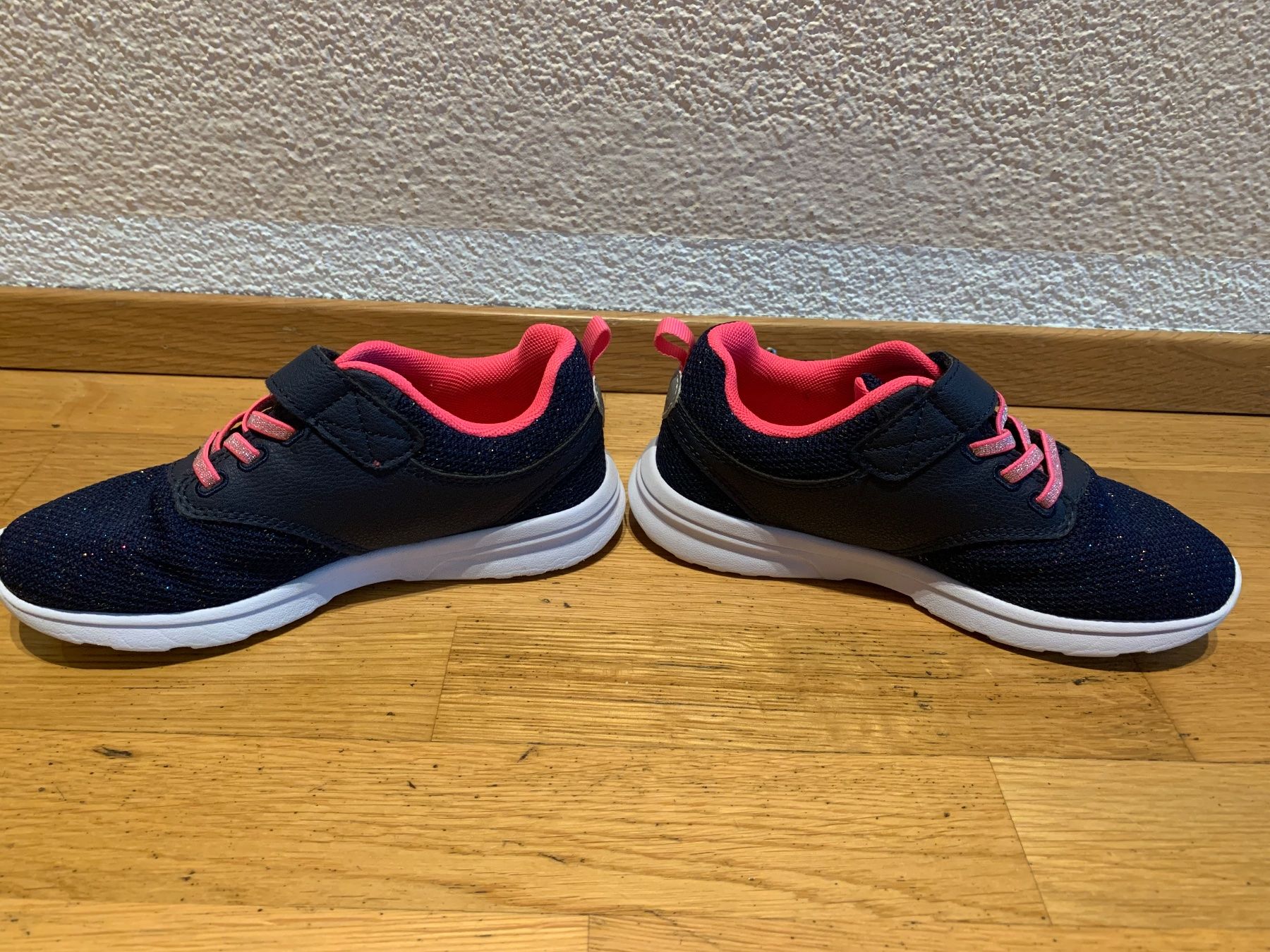 Dosenbach Schuhe für Mädchen: Sneaker Mädchen, Gr. 32 – Gebraucht aus Bülach von engeli92 2