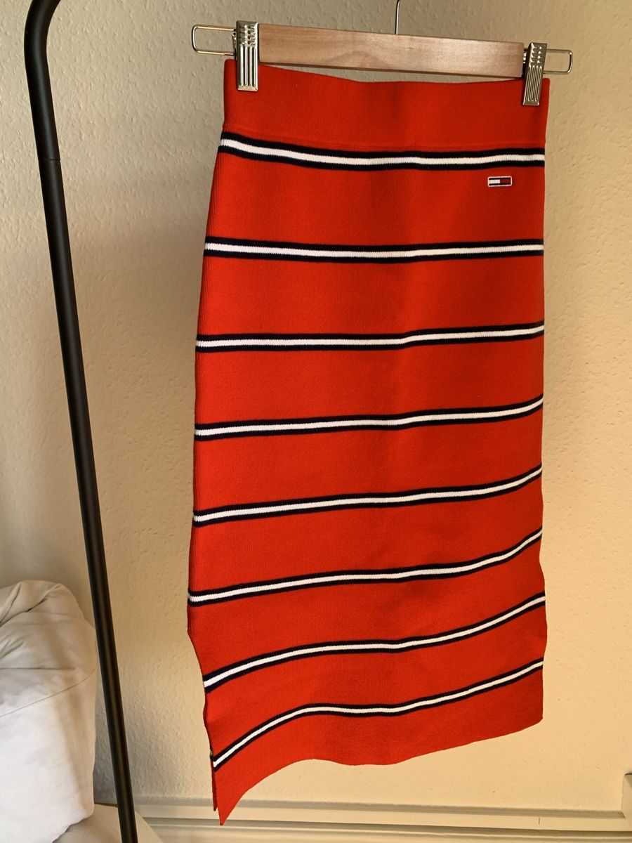 Tommy Hilfiger Gonne: Jupe rouge à rayures tommy jeans – Nuovo (secondo la descrizione) da Genève venduto da rez_c6c6