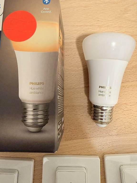 Philips Lampade: Philips Hue Geräte – Usato da Winterthur venduto da Guki 3