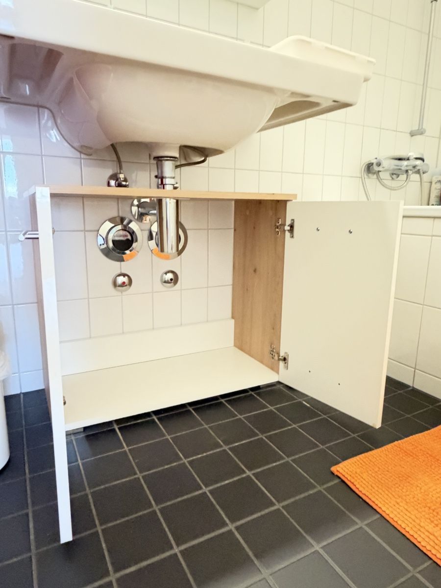 Badezimmermöbel: Waschbeckenunterschrank – Gebraucht aus Affoltern am Albis von avu_8kpq 1