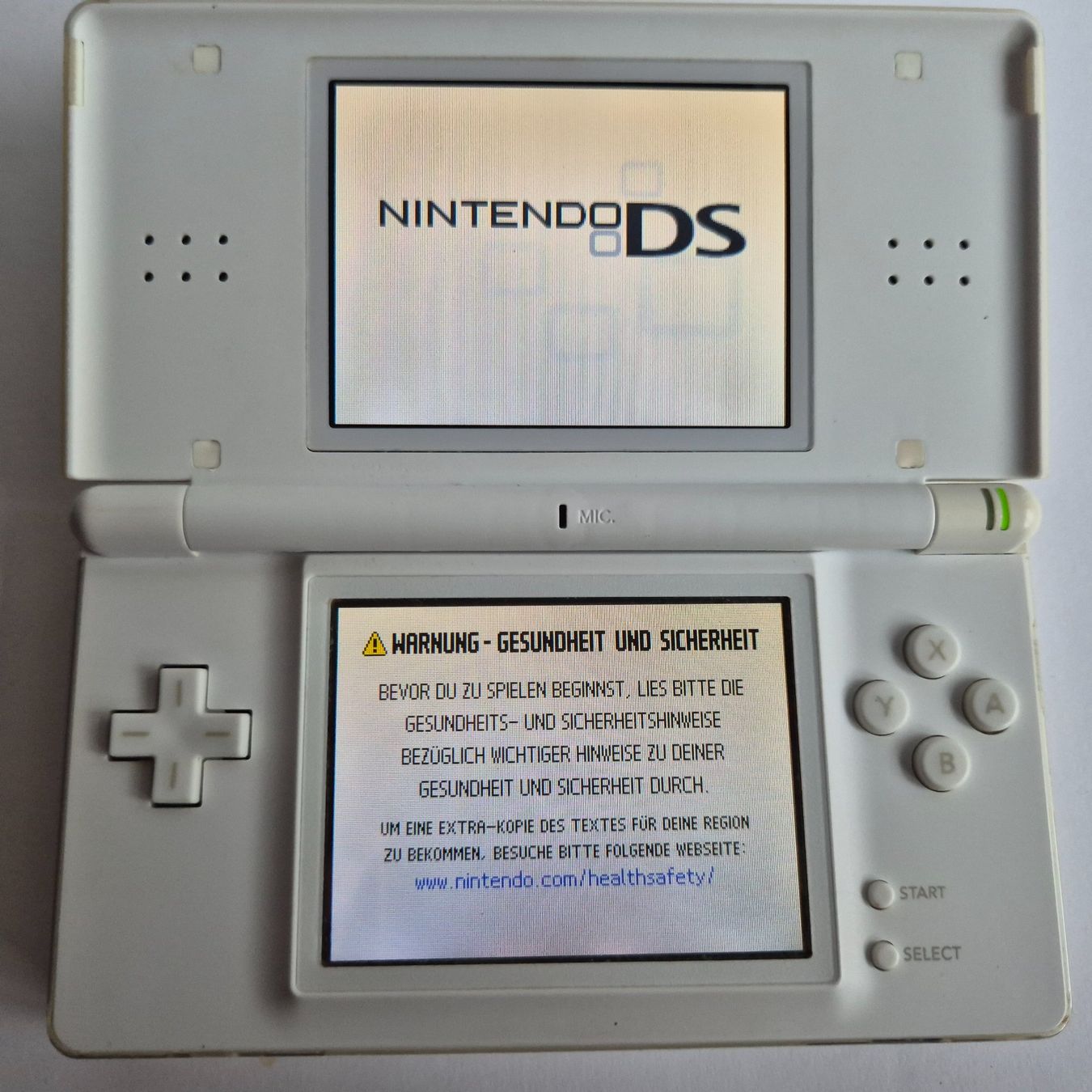 Nintendo Console: Nintendo DS Lite Konsole Weiss inkl. Ladekabel & Stift – Usato da Zürich venduto da Mephisto87 5