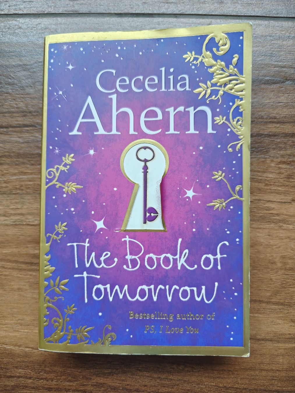 Libri: Cecelia Ahern: Das Buch von Morgen - English – Usato da Attinghausen venduto da icelebrindal2