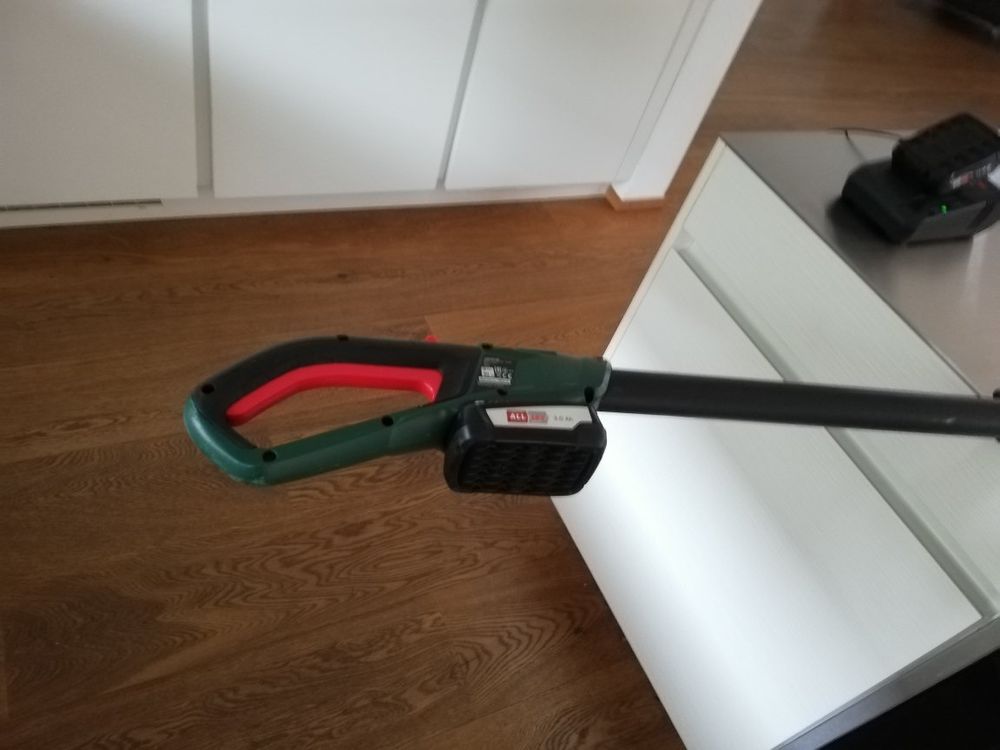 Bosch Akku Teleskop Heckenschere Kaufen auf Ricardo