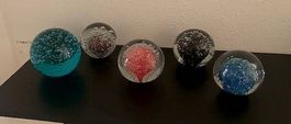 5 boules décoratives en verre soufflé