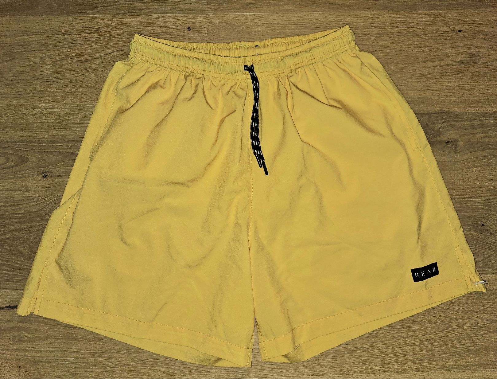 Pantaloni: Yellow Bear shorts, size XL, good condition – Usato da Ostermundigen venduto da gar_lv2x 1