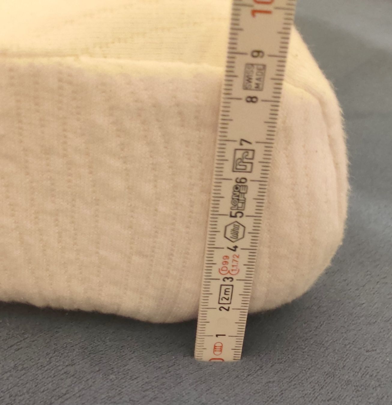 Cuscini: Ergonomisches Kissen – Usato da Riehen venduto da Jeronimo8 6