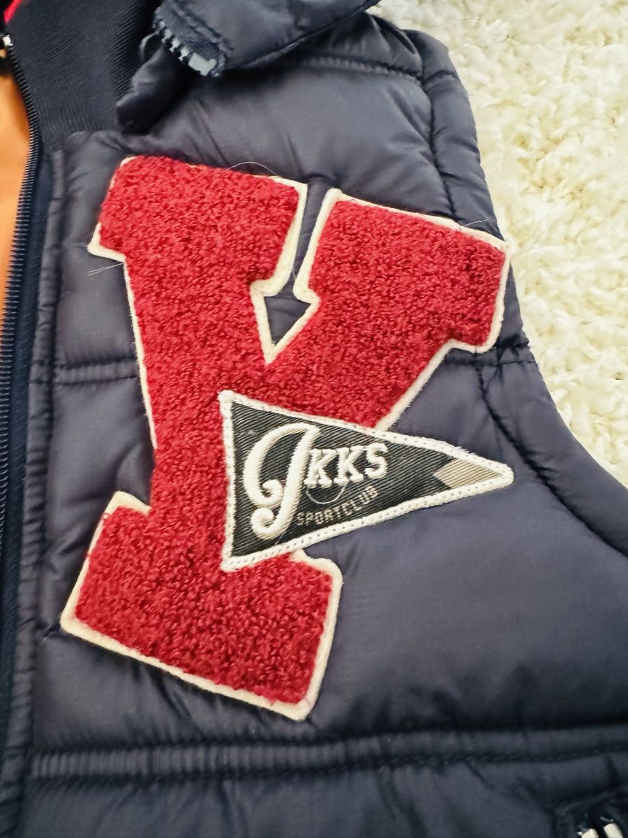 IKKS Altro abbigliamento per bambino: Junge Weste IKKS grosse 128 warm und praktisch – Usato da Leibstadt venduto da Ukrainelvivvorever 1