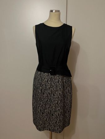 Elegantes Kleid mit Spitze / Wolle / St. Emile