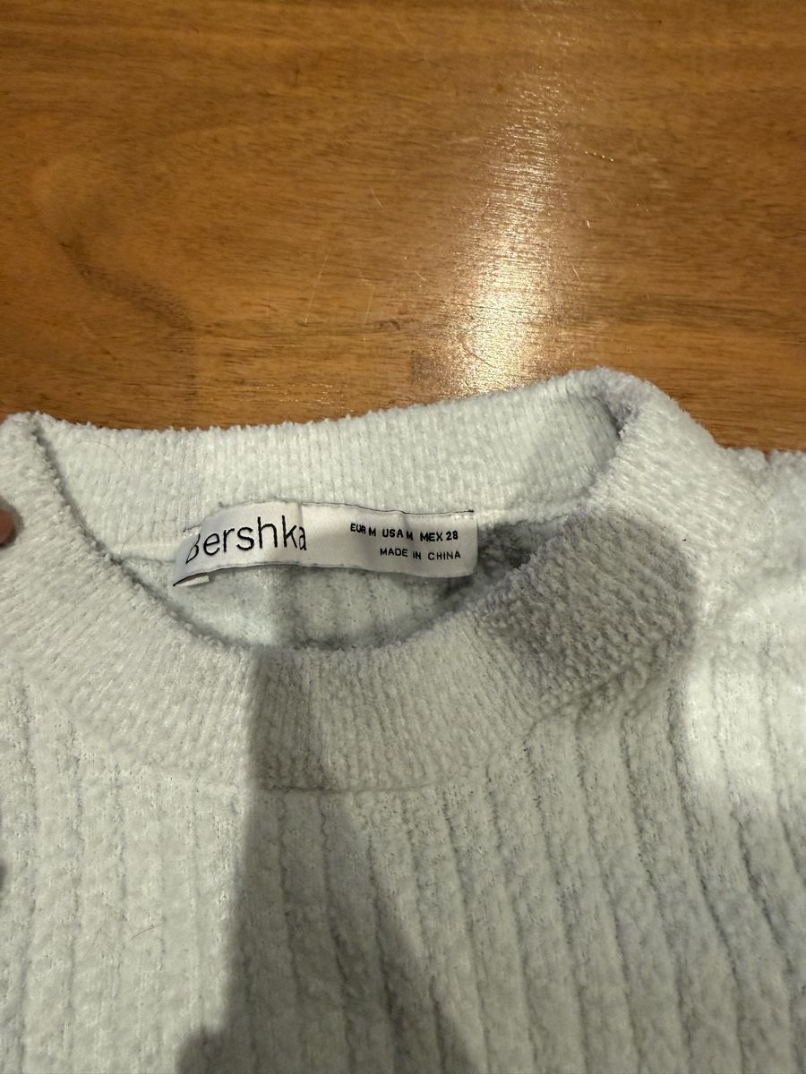Bershka Tops: Langarm Oberteil – Gebraucht aus Andwil SG von Skyline21 1