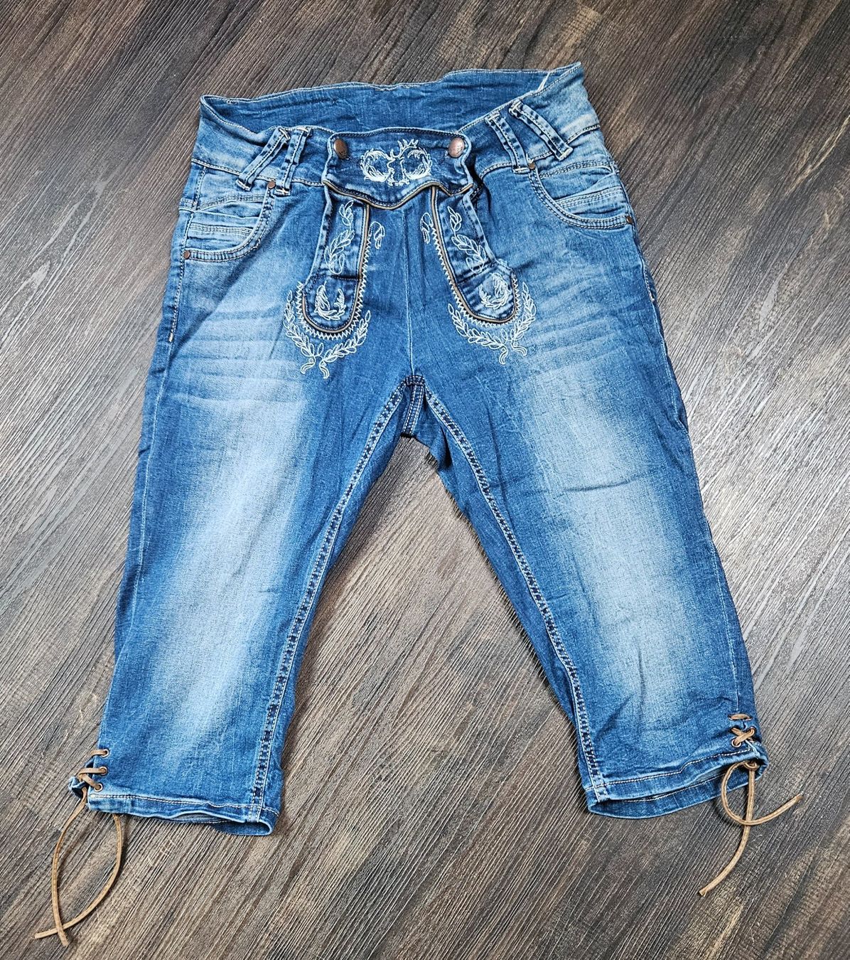 Jeans: Hangover Trachten Jeans – Usato da Seengen venduto da mymu01