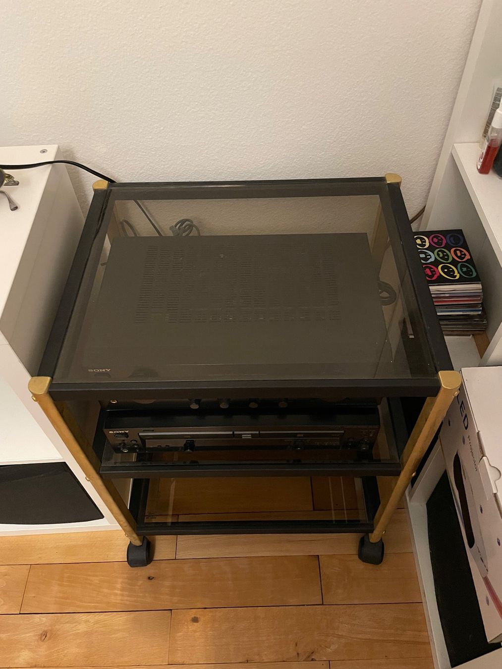 Regale: Regal (TV, Hifi...) – Gebraucht aus Zürich von mat_xtz9 1