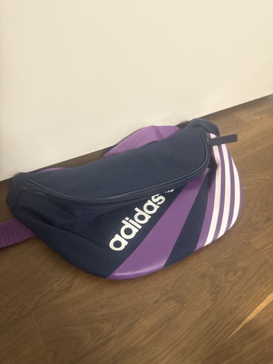 Adidas Borse: Adidas Bauchtasche dunkelblau lila – Usato da Fahrweid venduto da natagio