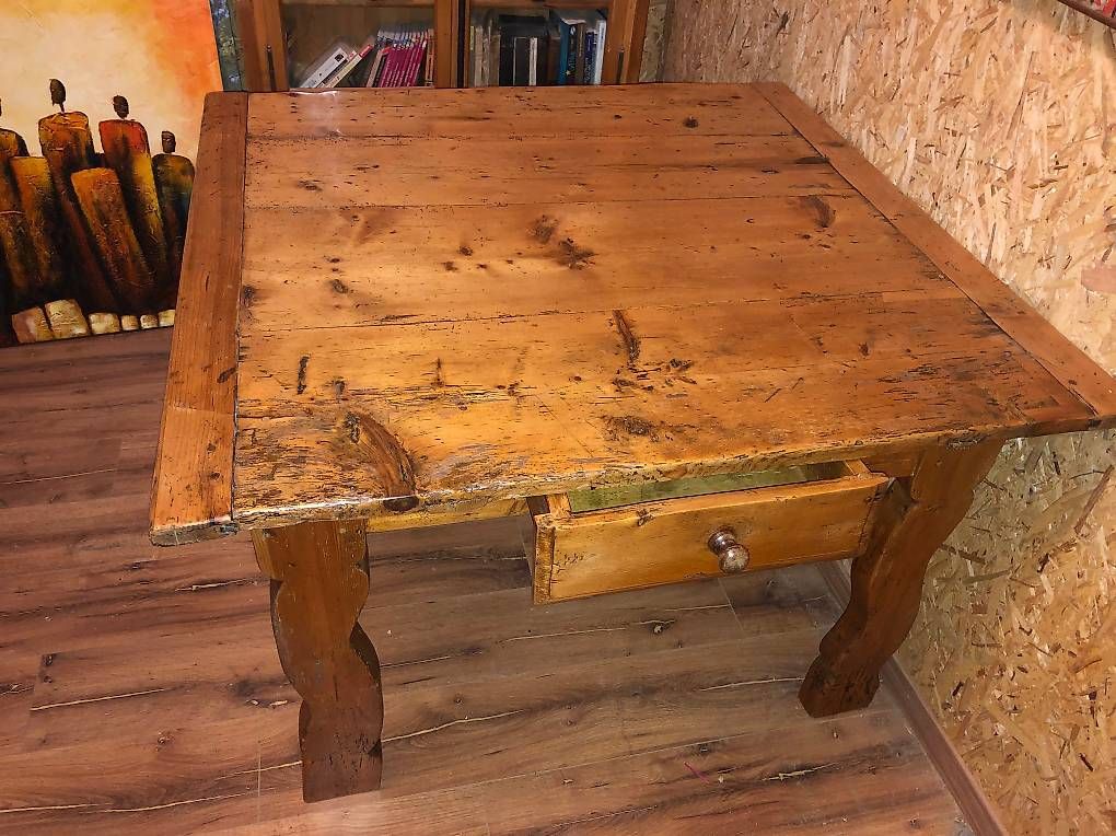 Tables: Table ancienne – D'occasion à Icogne par GabyMayor 2