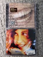 2x Alanis Morissette 