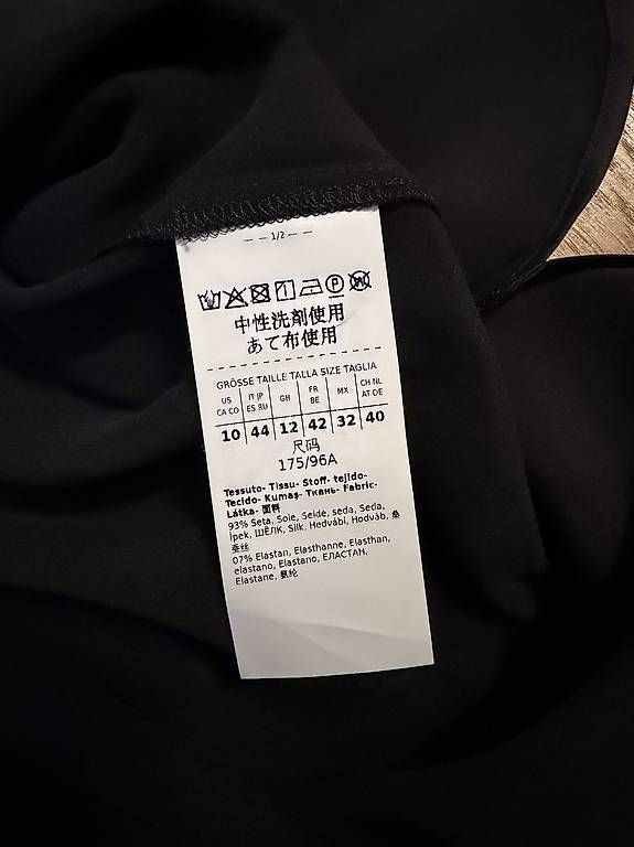 Max Mara Top: Top di seta Max Mara – Usato da Comano venduto da federicam 2
