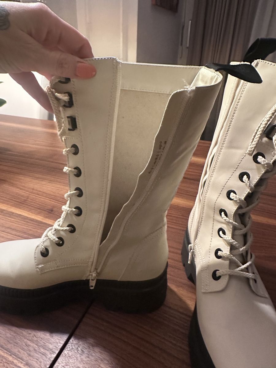 Bench Scarpe da donna: Bench Stiefel weiss Gr. 38 wie neu – Nuovo (secondo la descrizione) da Kriens venduto da Pilatu 4