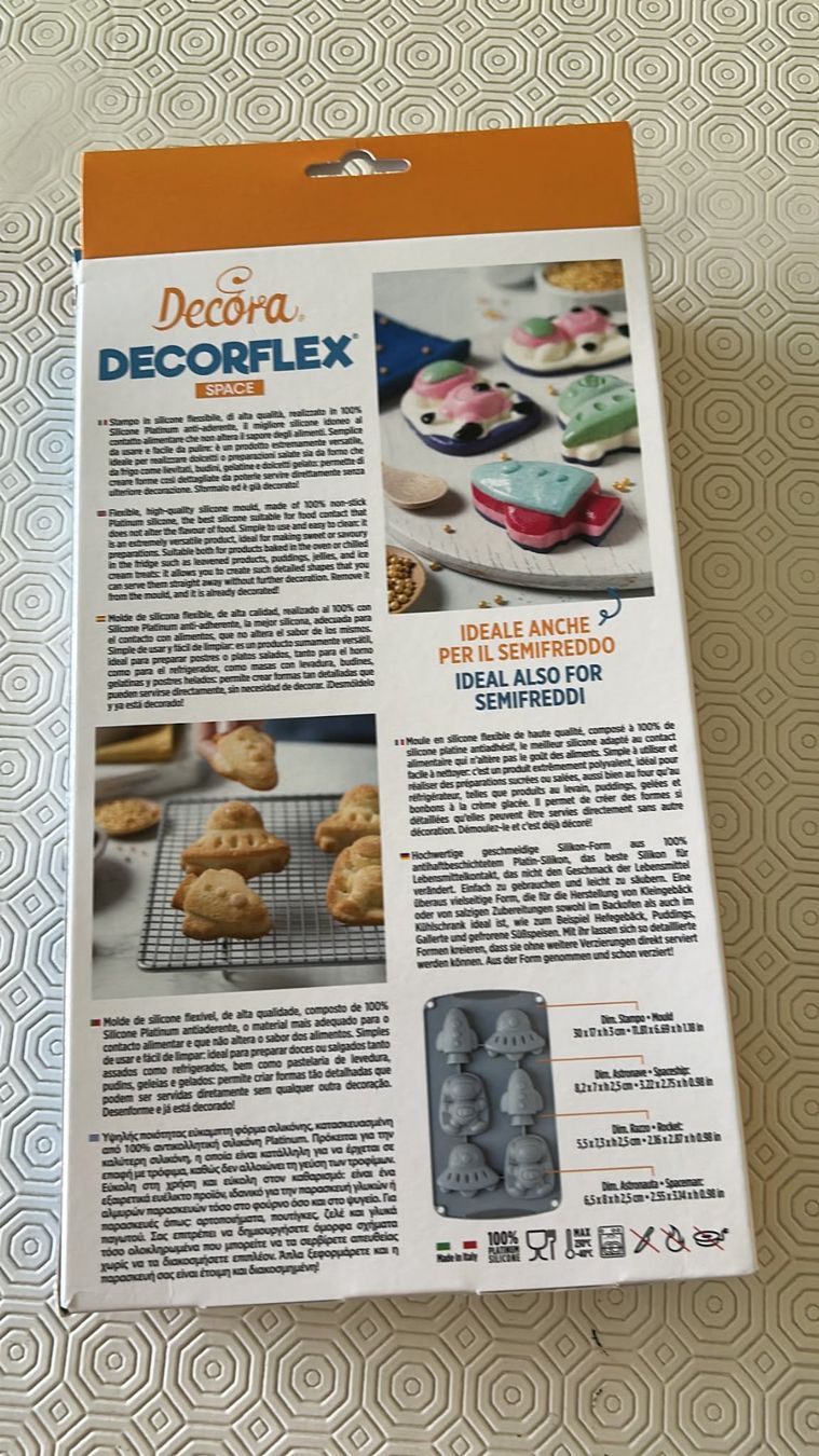 Backformen: Stampo in silicone per cucinare a tema spazio – Neu und originalverpackt aus Melano von H-Sara 1