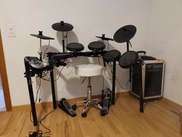 Electronic Drum Set with Stool and Amp used