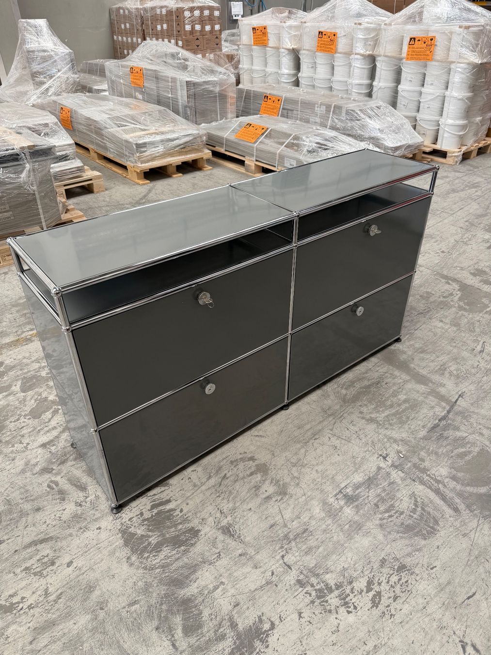 USM Étagères: USM Haller Sideboard 2x3 Mittelgrau Top Zustand – D'occasion à Balsthal par Designhaus.Schmitt 1