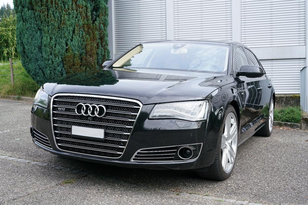 Audi A8L W12 quattro