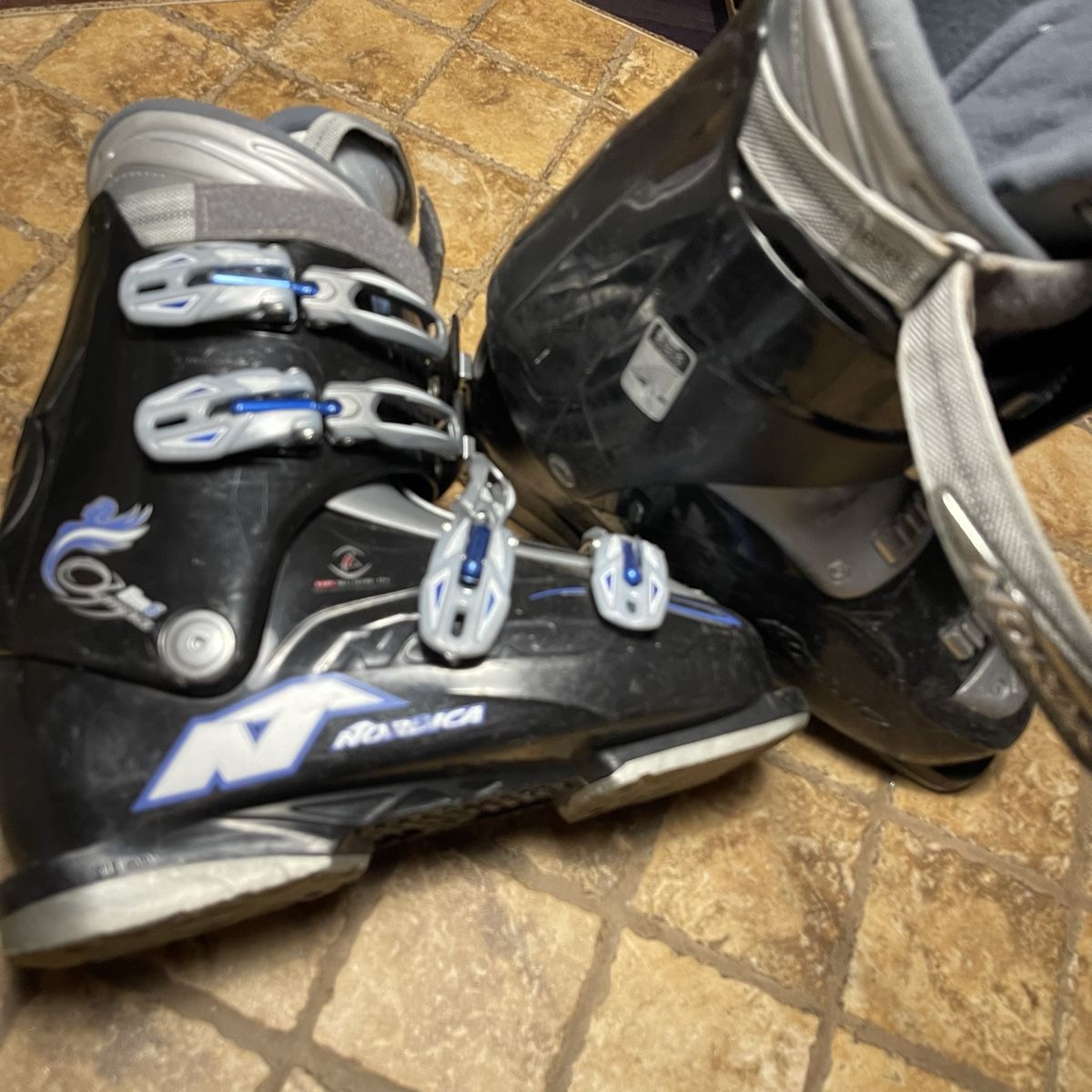 Nordica Herrenschuhe: Scarponi da sci Nordica Gr. EU 27.5 – Gebraucht aus Gordevio von LanaZimm 5