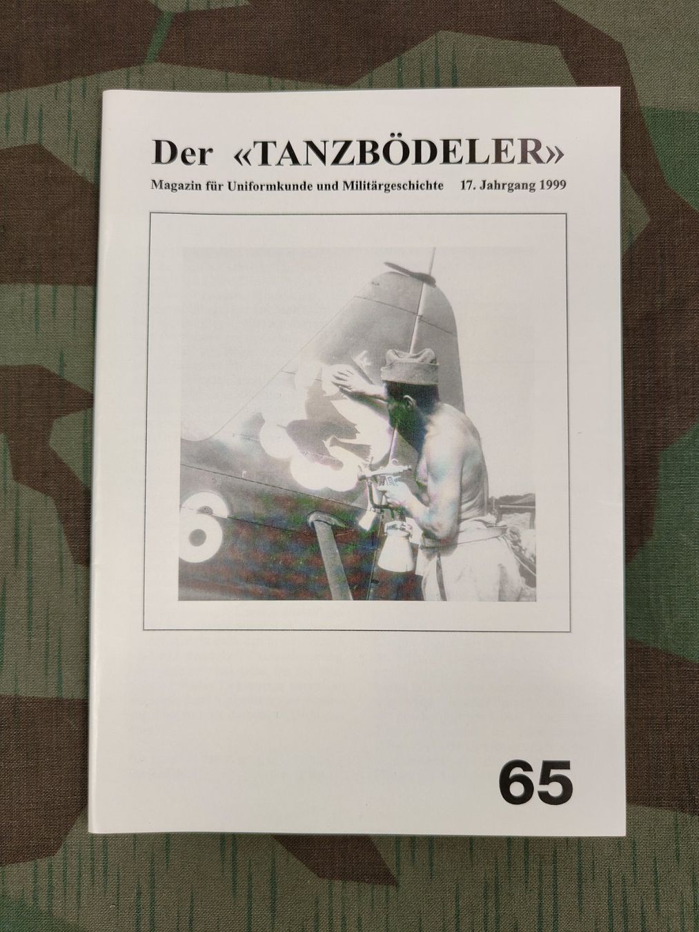 Schweizer Armee Uniformi: Der «TANZBÖDELER» Nr. 65 – Usato da Bauma venduto da SwissMilitaria