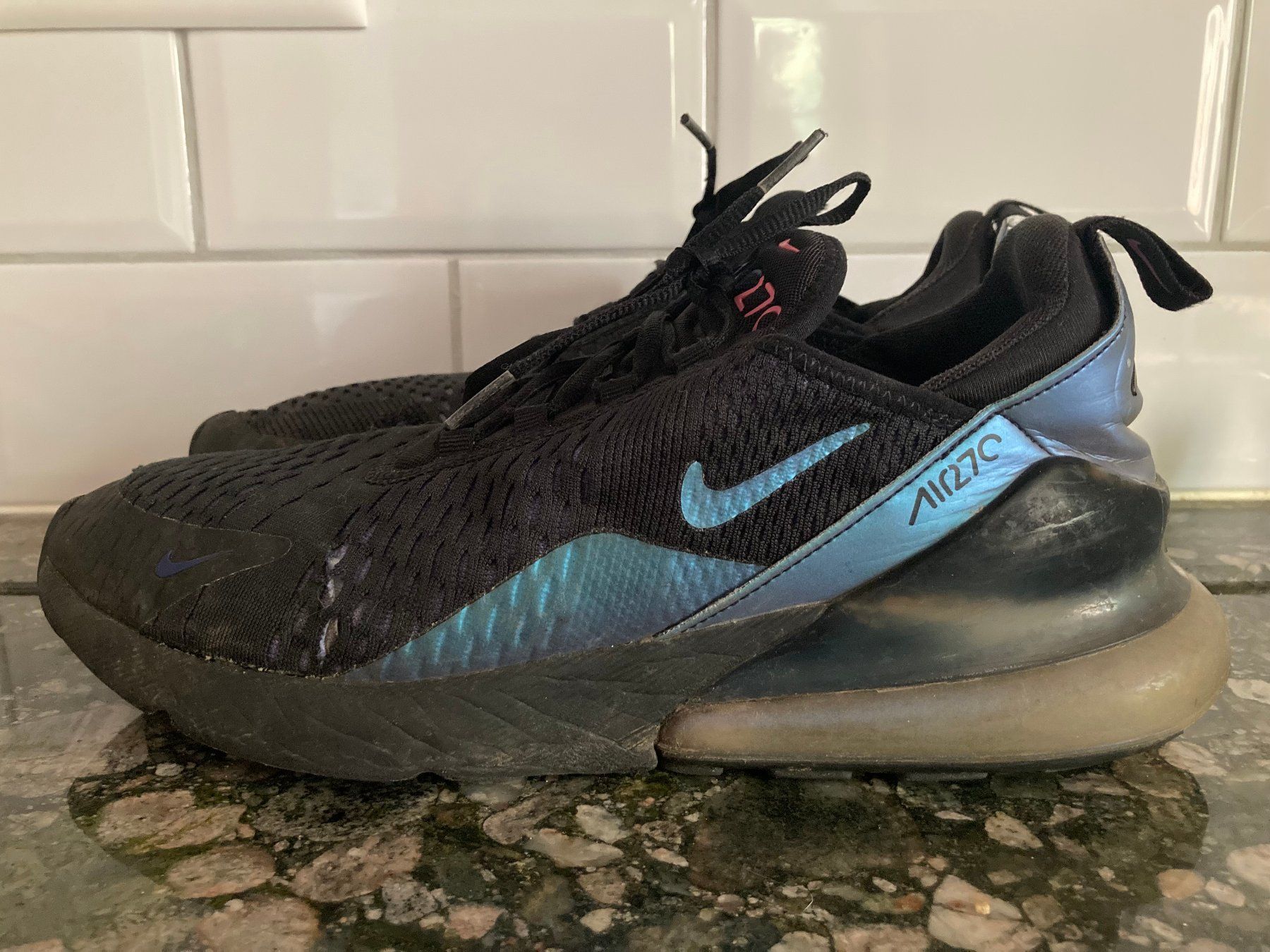 Nike Herrenschuhe: Nike Air Max 270 - Throwback Future - 44 Eur 10Us – Defekt aus St-Ursanne von ApY_74 1