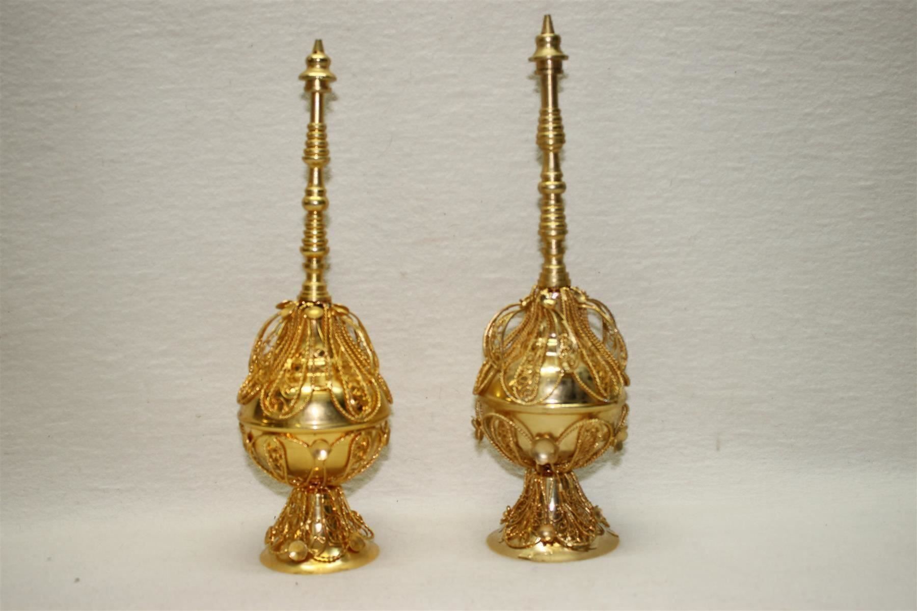 Flaschen: Indische Messing Rosenwasser Flasche – Gebraucht aus Thun von Fbchm