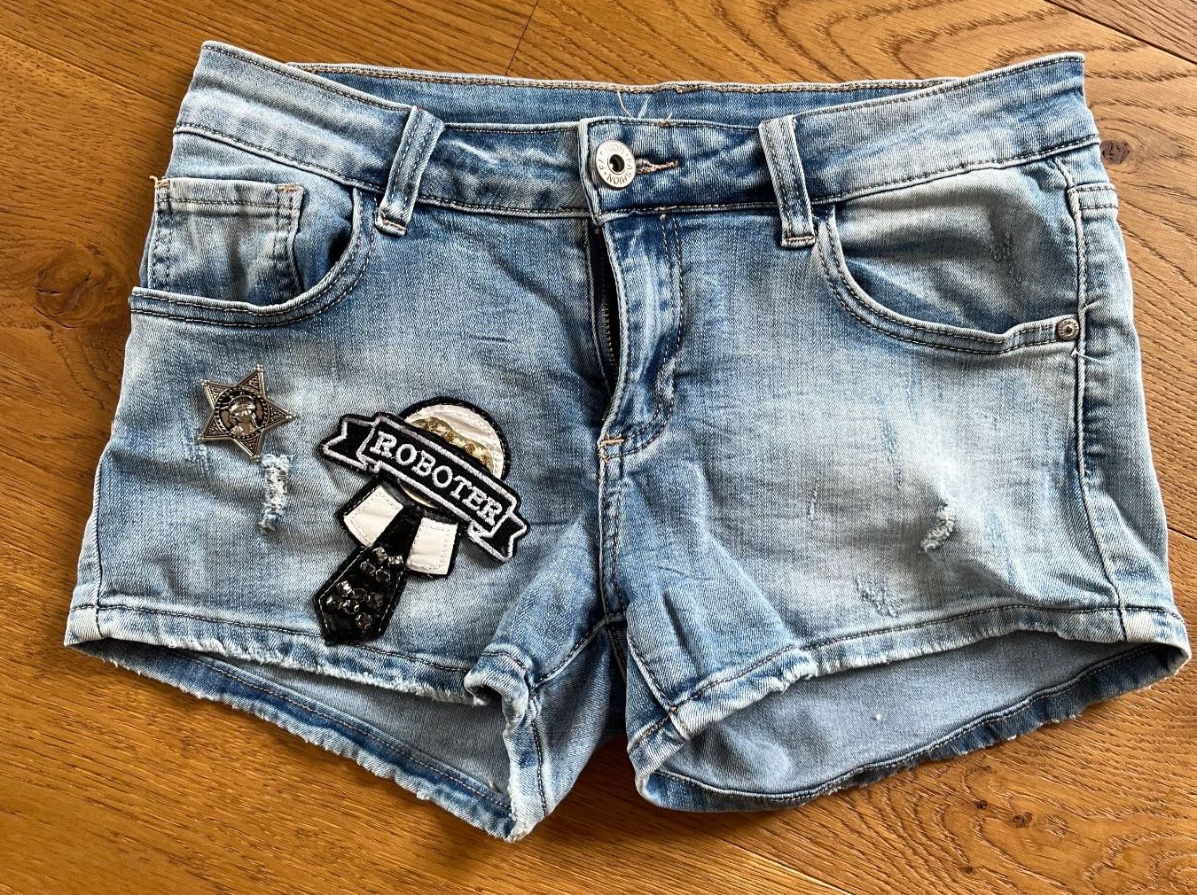 Jeans: Jeans Hotpants Grösse M – Usato da Sigriswil venduto da Krugle83