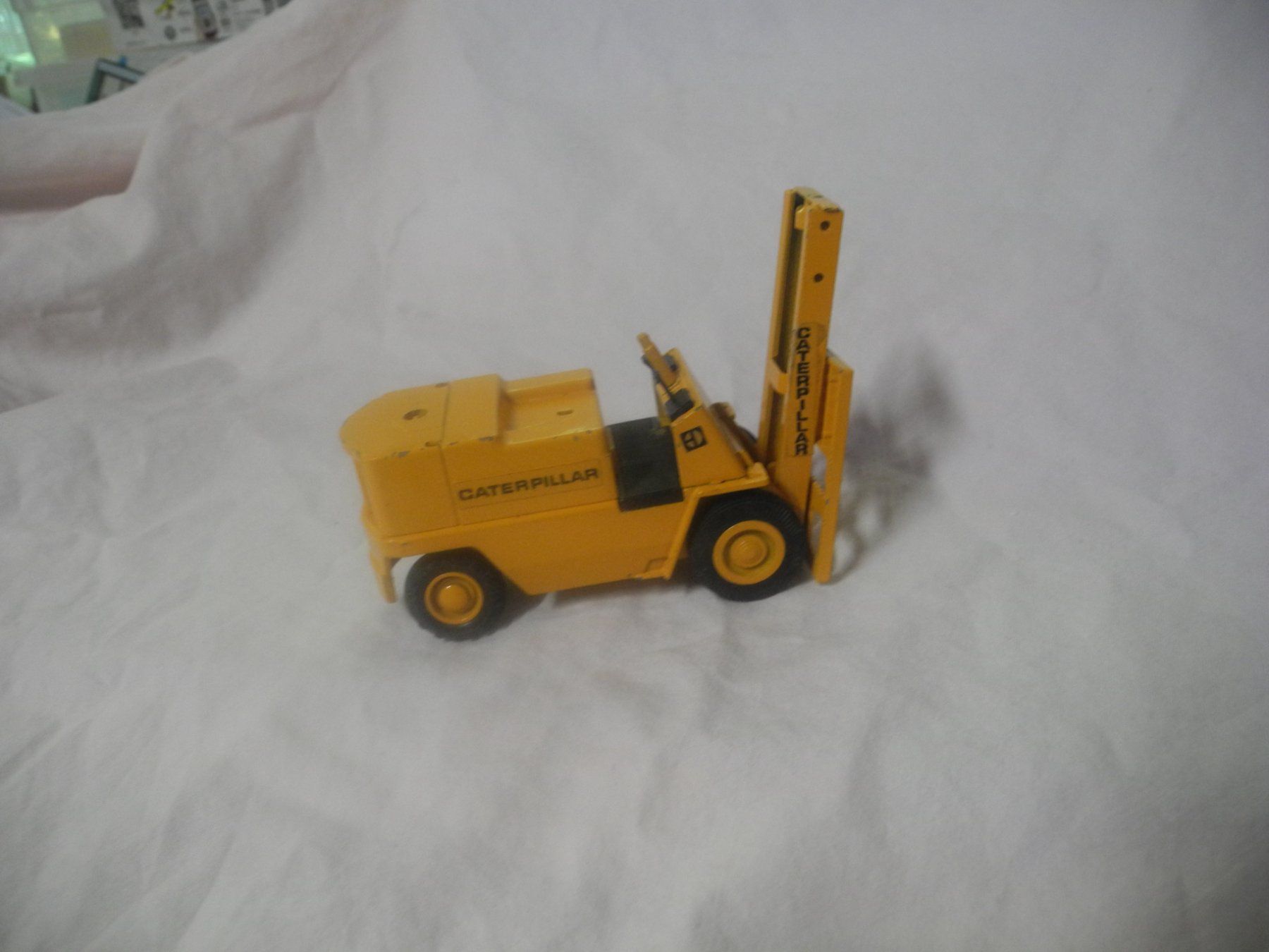 Caterpillar Modellbausätze & Standmodelle: JOAL  NR. 215  CATERPILLAR STAPLER    U.A. DACH FEHLT – Defekt aus Gurtnellen von Murmeli99 2