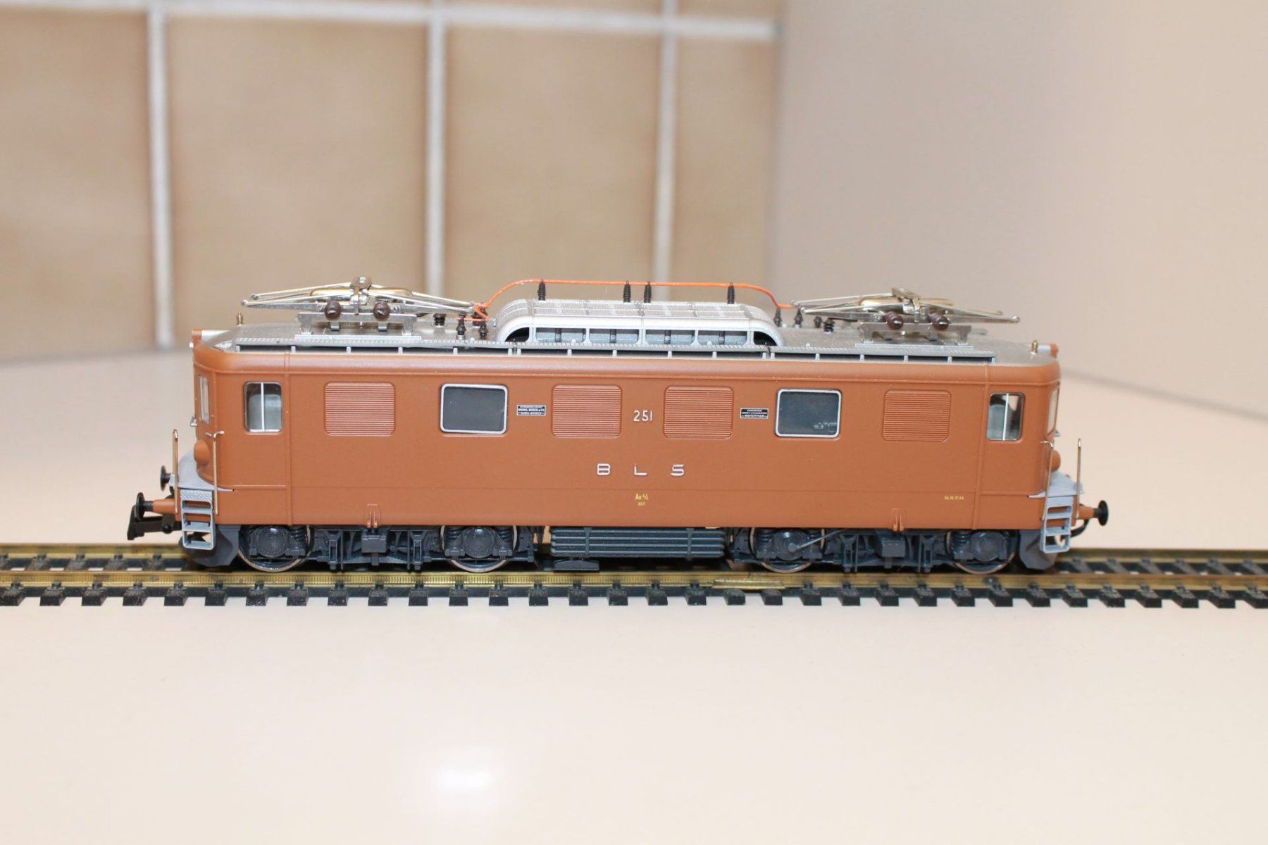 Roco Modelleisenbahnen: Roco Ae 4/4 – Gebraucht aus Birmensdorf ZH von Buhwil18