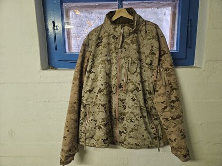 US Marines Combat Desert Jacket CDJ
