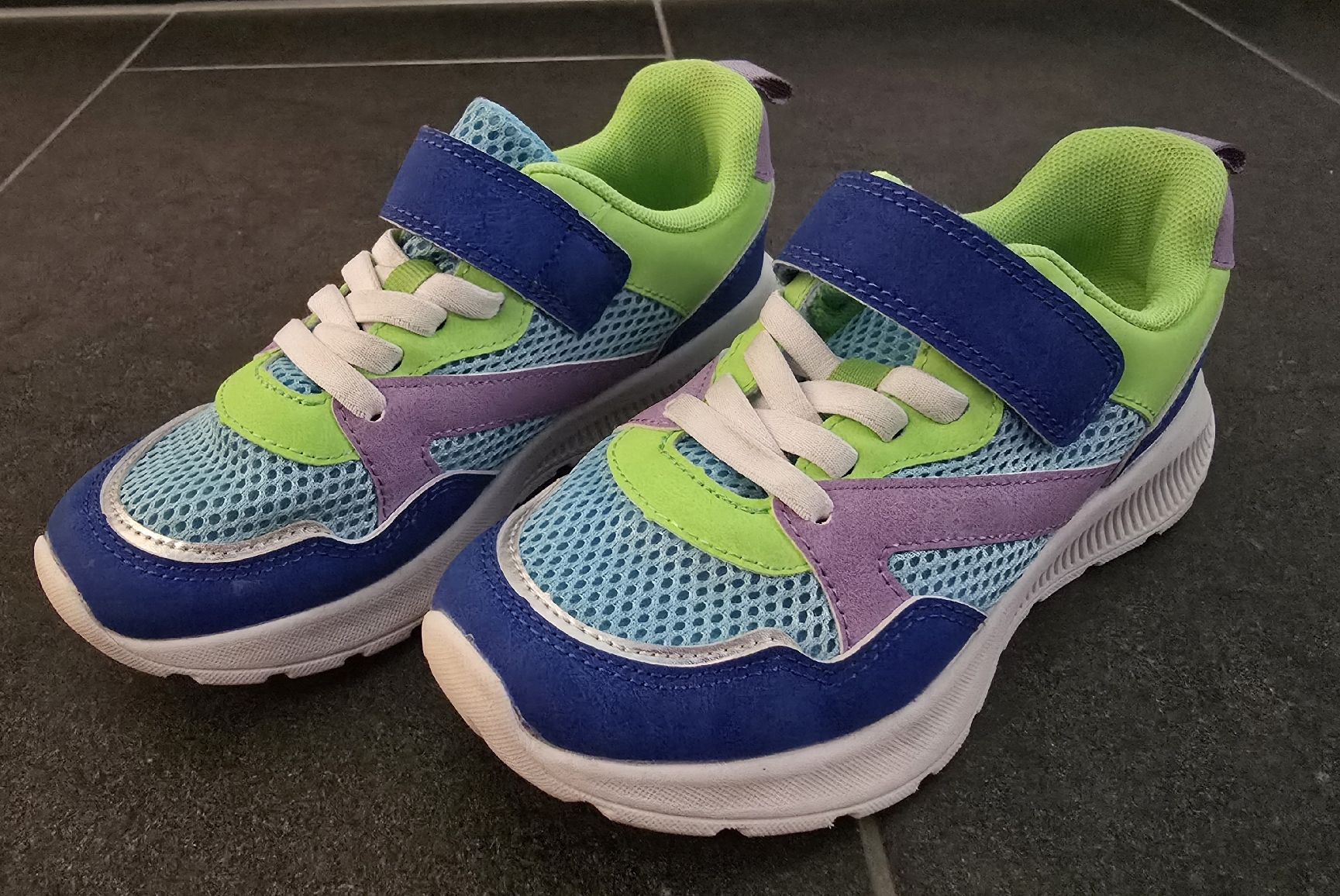 Scarpe per ragazzi: Schuhe Grösse 30 – Usato da Birmensdorf ZH venduto da nad_5hfd 1