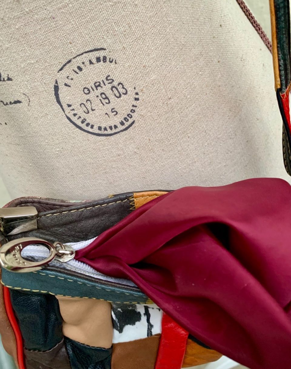 Lacoste Borse da donna: Incroyable sac vintage patchwork LACOSTE 2 poches zippées – Usato da Martigny venduto da only__you 5