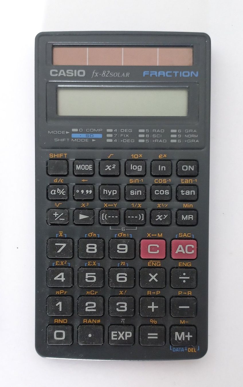 Casio Calcolatrici tascabili: Casio FX-82 Solar Fraction – Usato da Bévilard venduto da Orscha 1