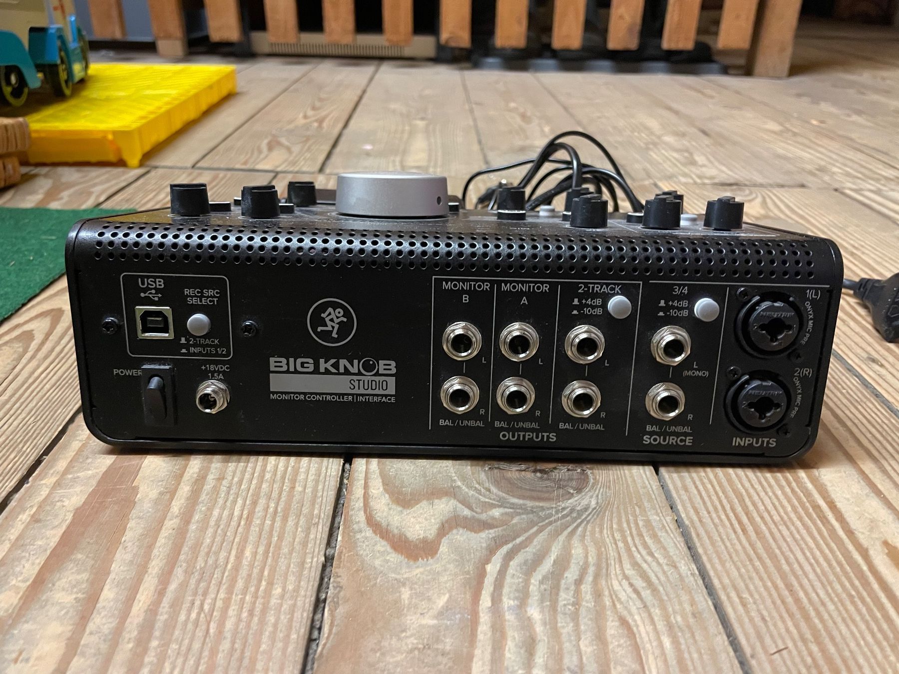 Steuerung: Mackie Big Knob Studio Monitor Controller – Gebraucht aus Winterthur von Mondulus56 3
