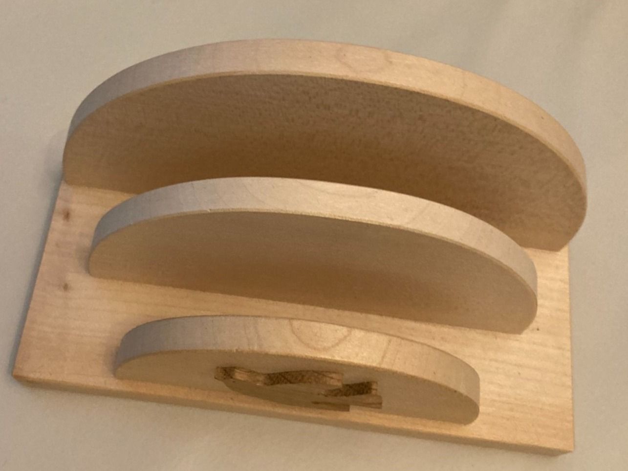 Wandhalterungen: Brief oder Serviettenhalter aus Holz(Nr.8) – Gebraucht aus Wallisellen von ASZT 1