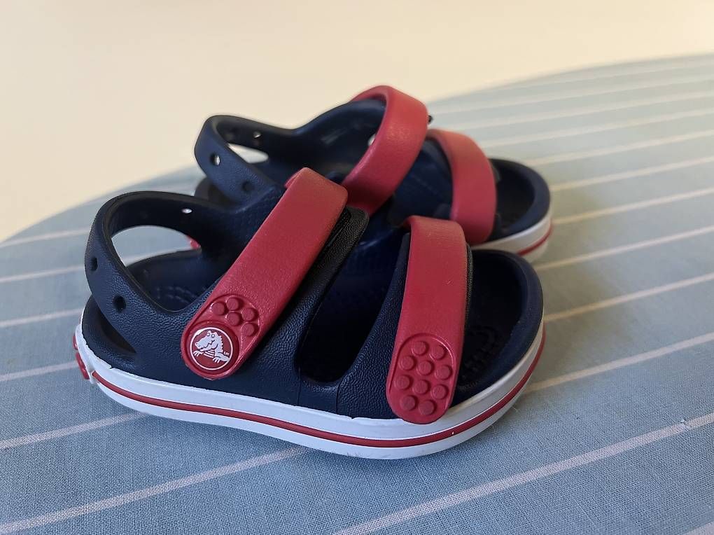 Crocs Scarpe per ragazzi: Crocs Gr. 4 (19/20) – Usato da Glarus venduto da tuwasduliebst