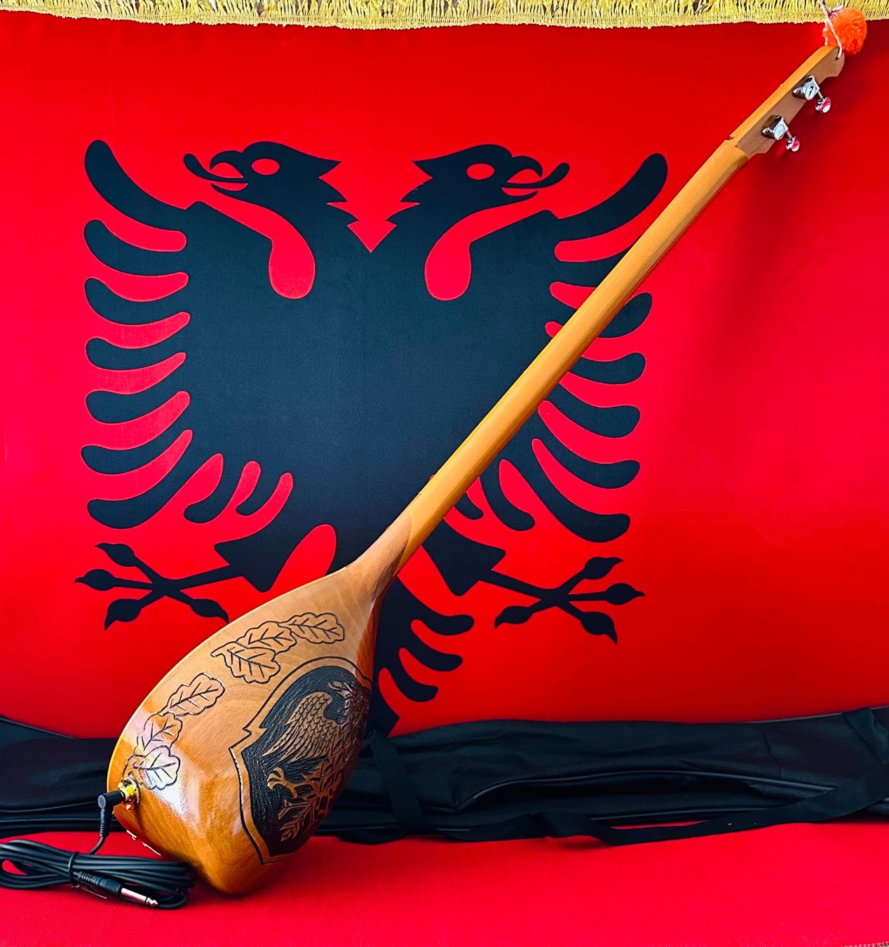 Musikinstrumente: Qifteli  mit integriertem Mikrofon. – Neu und originalverpackt aus Kirchberg SG von rex_pfd8 4