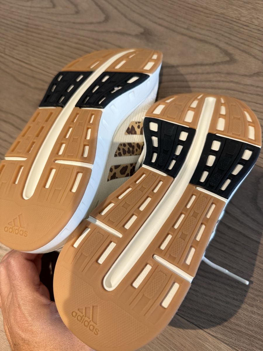 Adidas Damenschuhe: Adidas Sneaker Gr 38 2/3 – Neu (gemäss Beschreibung) aus Kilchberg ZH von MiLu2023 1