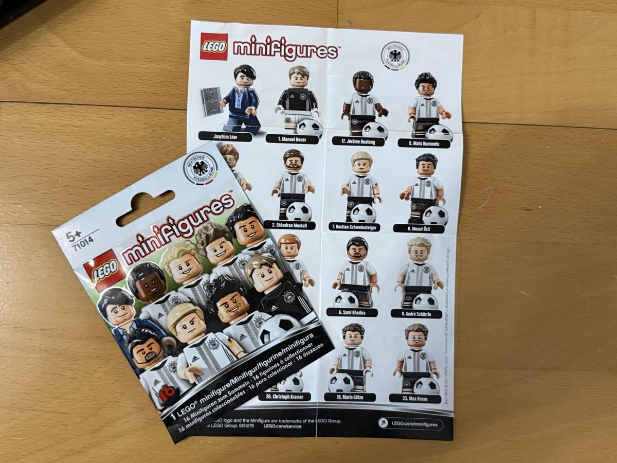 Lego Statuette: LEGO Minifiguren DFB Komplett – Usato da Schwyz venduto da Aasterix 4