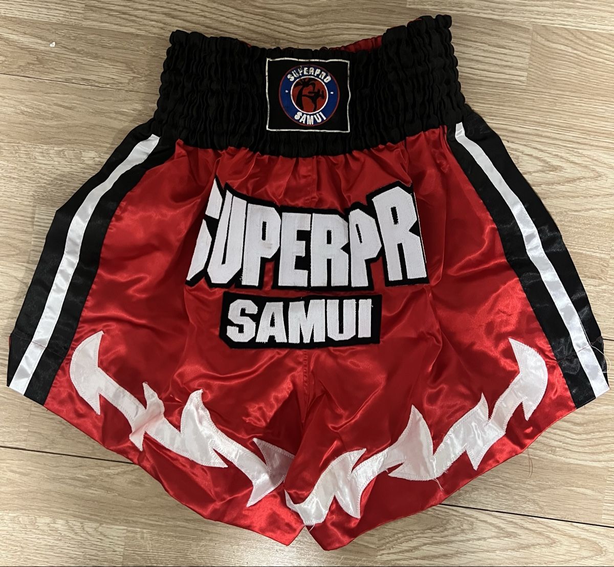 Canottiere & Pantaloni: Shorts Muay Thai – Nuovo (secondo la descrizione) da Crans VD venduto da sle_7hng