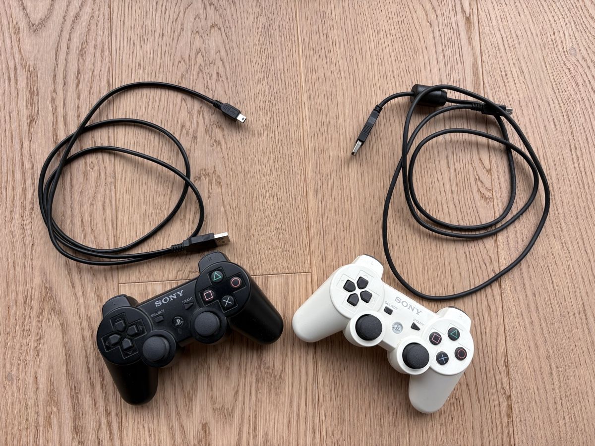 Sony Jeux: 2x PS3 Controller – D'occasion à Bellach par Fury12