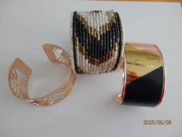 3 Wunderschöne neue Armbänder. Modeschmuck für Sommer