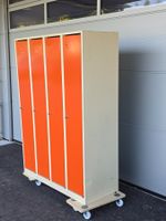 Garderobe, Spind, Umkleide, Metallschrank (ev. LISTA?)